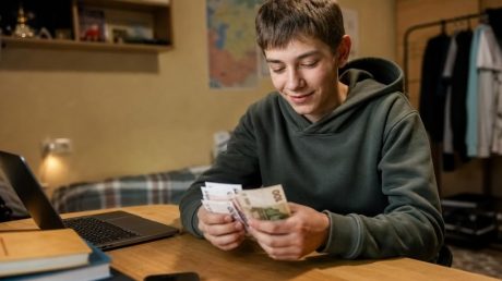 Как школьнику заработать деньги - 9 способов от 12 до 16 лет